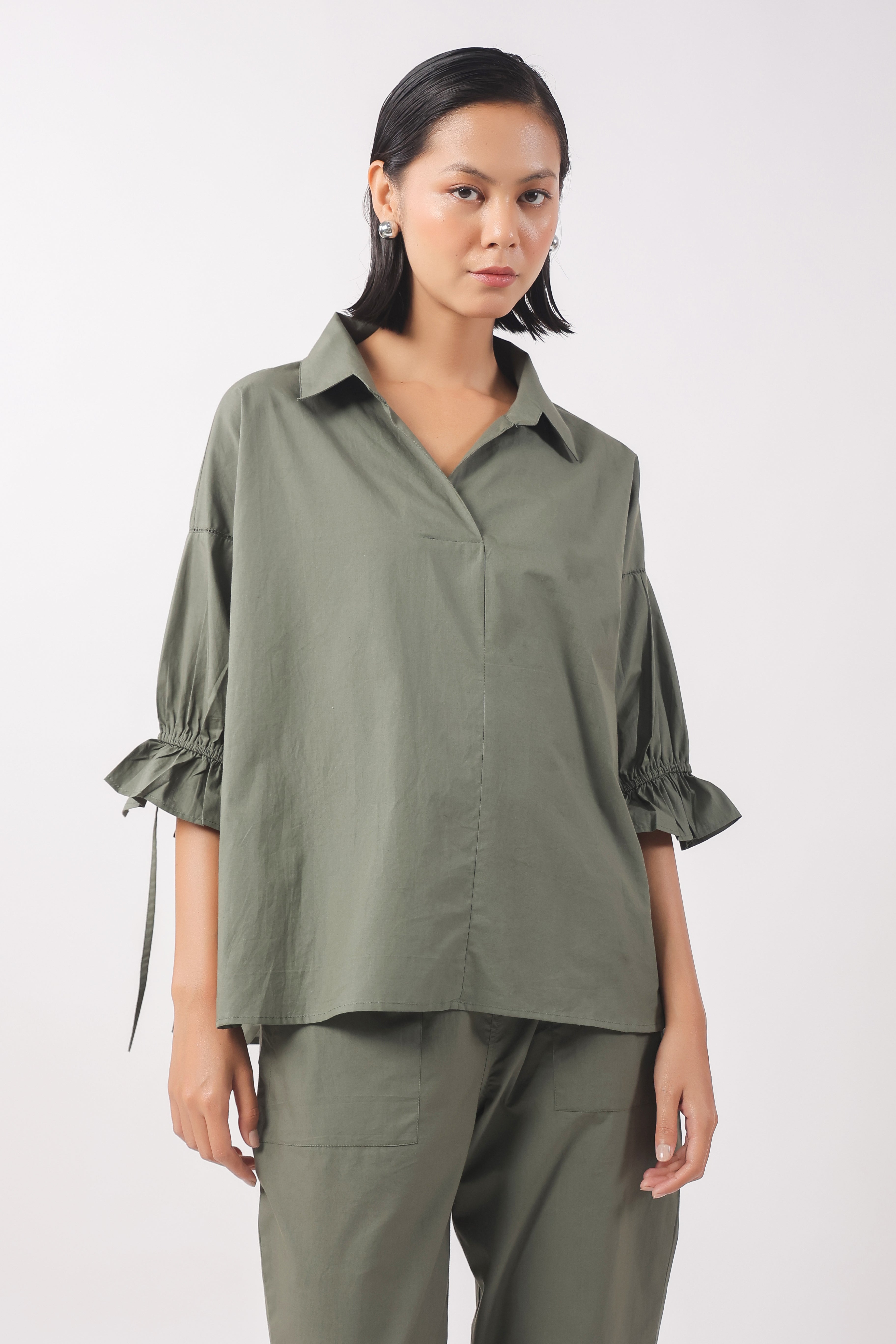 Women Green Solid Cotton 3/4 Sleeve Shirt Collar Co-Ord Set