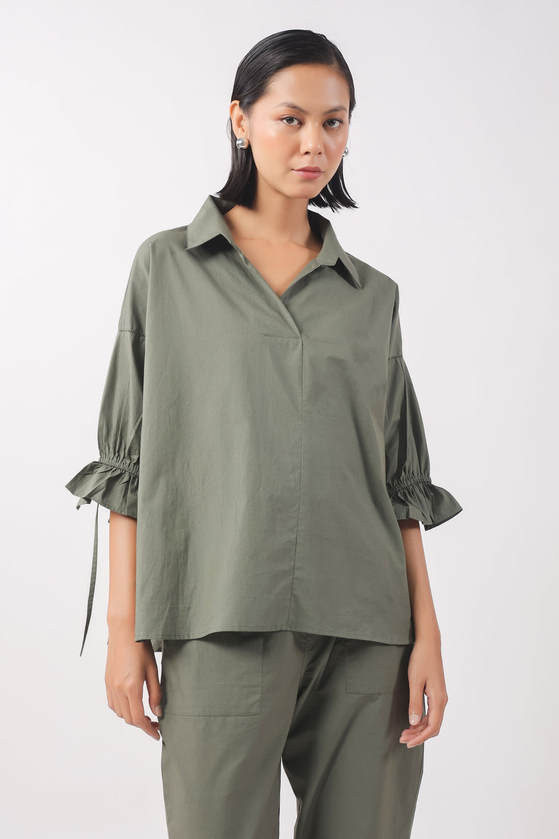 Women Green Solid Cotton 3/4 Sleeve Shirt Collar Co-Ord Set