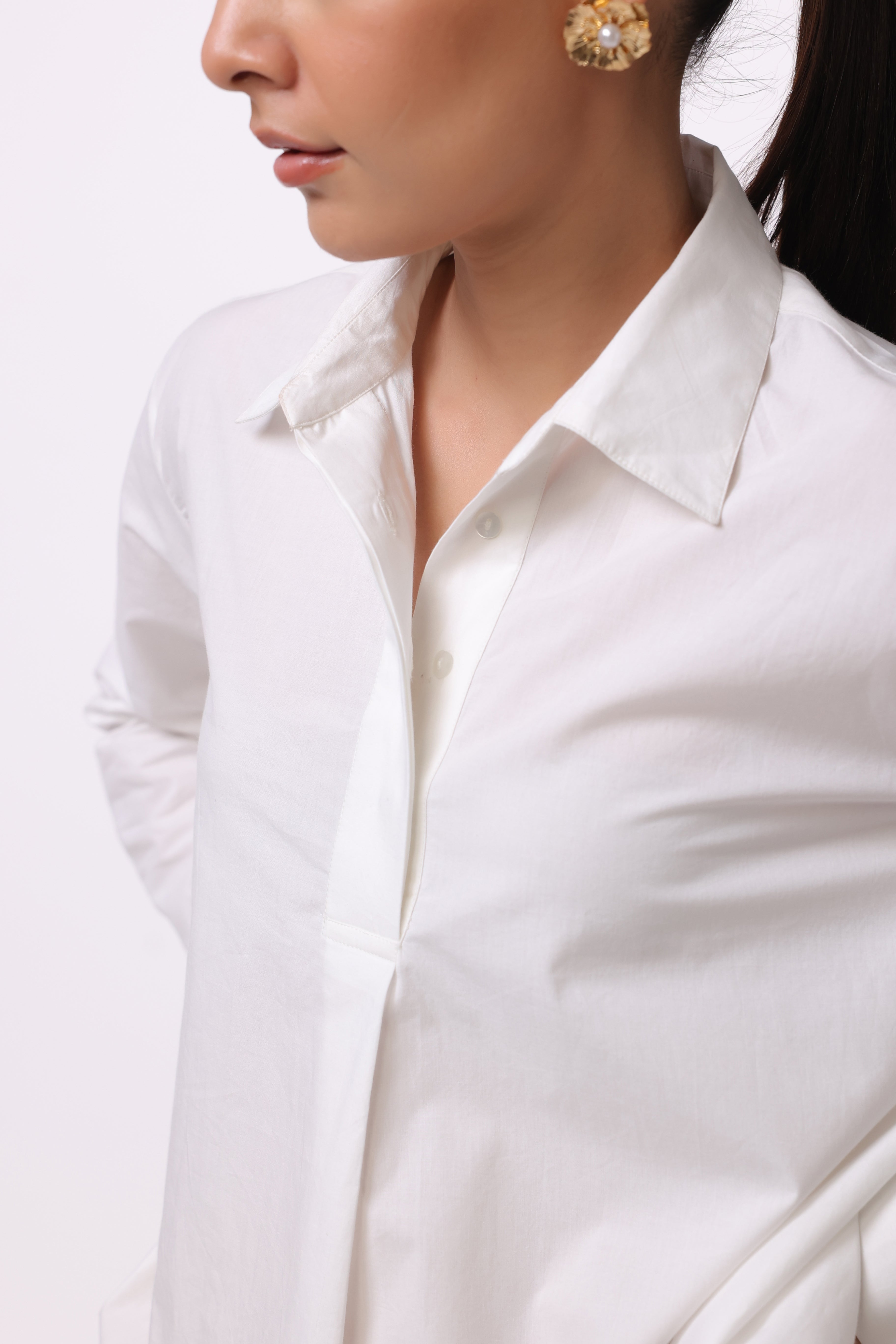 Women White Solid Cotton Top