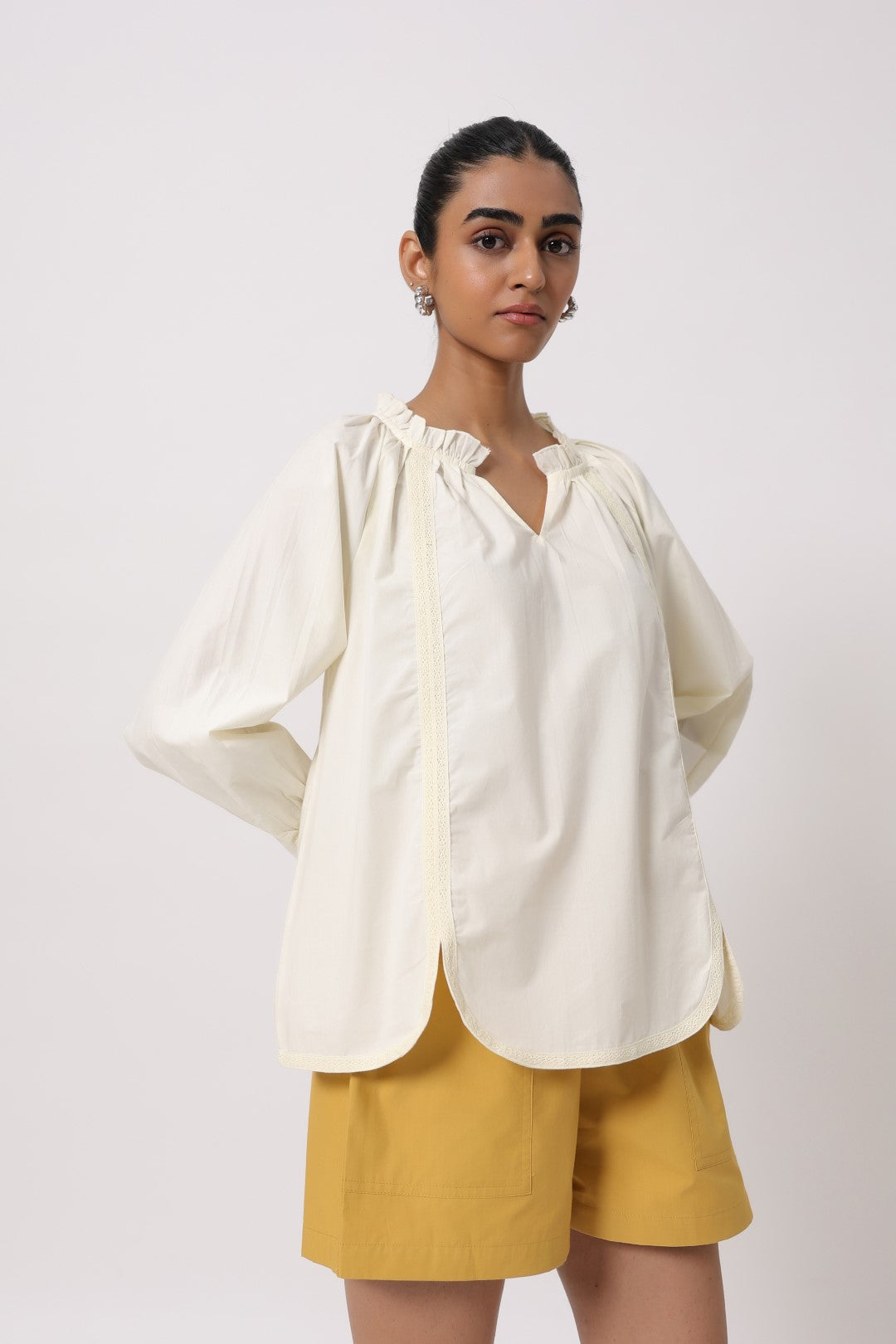 Women's off-white cotton top